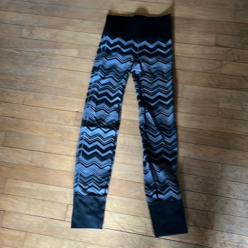 Lululemon black and gray, seamless leggings